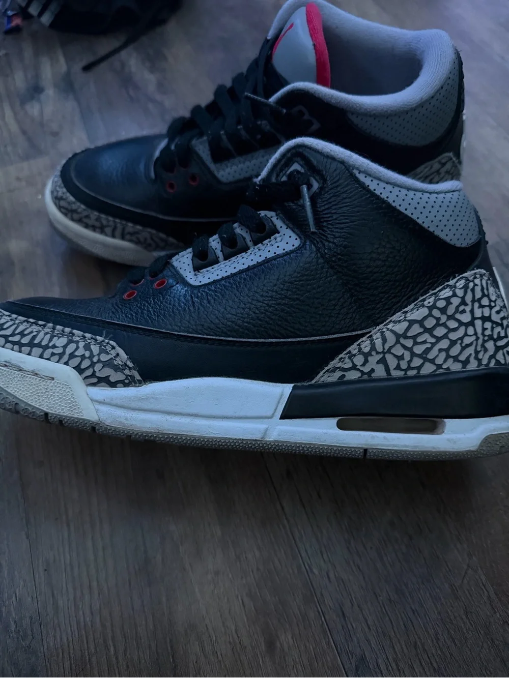 Jordan Men's Black, Gray & Red Retro Basketball Sneakers
